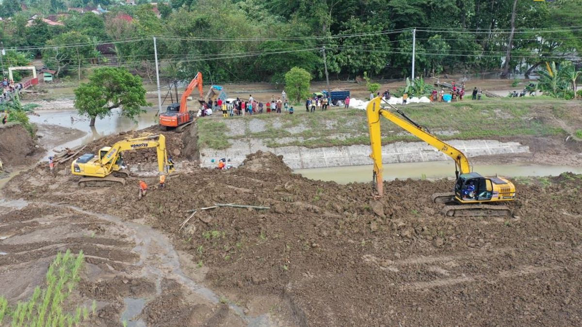 Penanganan Banjir Demak, Kementerian PU Perbaiki 2 Titik Tanggul Jebol Sungai Tuntang