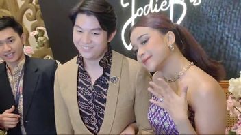 Give Rings To Brisia Jodie, Jonathan Alden: I Want To Be Serious