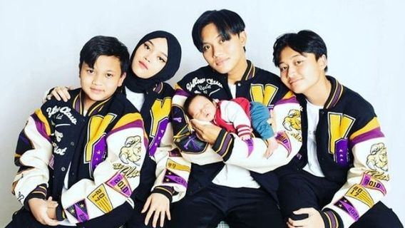 Mengasuh Anak Jadi Kesenangan Tersendiri Bagi Sule