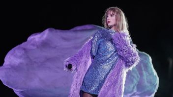 泰勒·斯威夫特(Taylor Swift)的回应 知道 慕尼黑体育场外的数万名观众