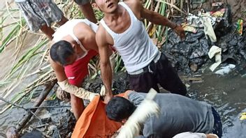 Polisi Evakuasi Mayat Mengapung di Sungai Ogan, Kondisi Tubuhnya Nyaris Hancur