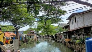 Lokasi Banjir di Tegal Alur Disemprot Disinfektan