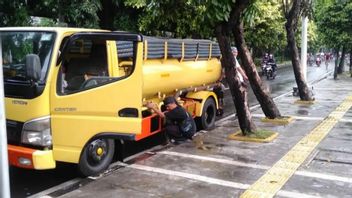 Viral Tank Car Transporting Human Stool Dispose Of In Waterways, DKI Jakarta Environment Agency Will Take Strict Action