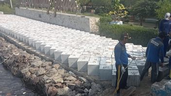 ロブと摩耗を防ぐ:千の島々の10の堤防の標高は10日間続いています