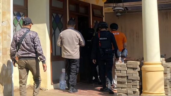 Benda Diduga Granat Aktif Ditemukan di Rumah Warga Malang Dievakuasi Tim Jibom Polda Jatim