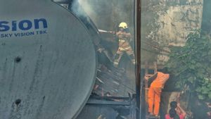 Kios Bakso di Cakung Terbakar, Satu Keluarga Terancam Tidak Punya Tempat Tinggal