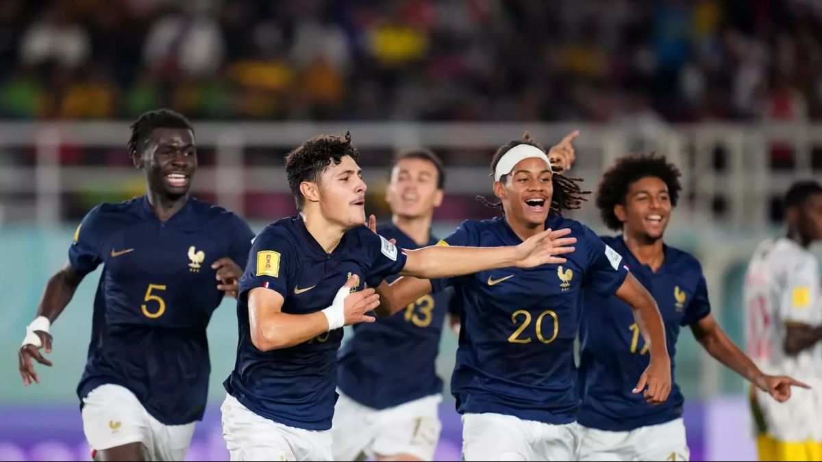 Ismail Buneb's Free Kick Brings France U-17 To The 2023 U-17 World Cup Final