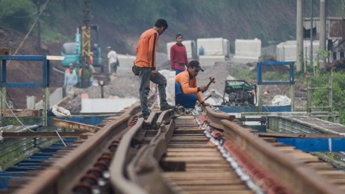 Bagaimana Progres Proyek Kereta Semi Cepat Jakarta-Surabaya? Ini Penjelasan Menhub Budi Karya