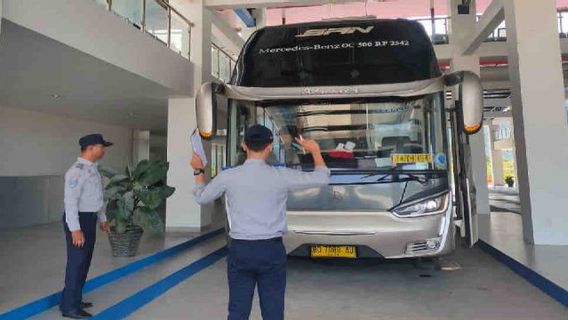 運輸省は、バスで帰宅する前にMitraDaratアプリケーションを確認するよう国民に促します