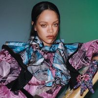 Pesan Manis Rihanna untuk Seorang Anak Perempuan yang Ingin Mengikuti Jejaknya