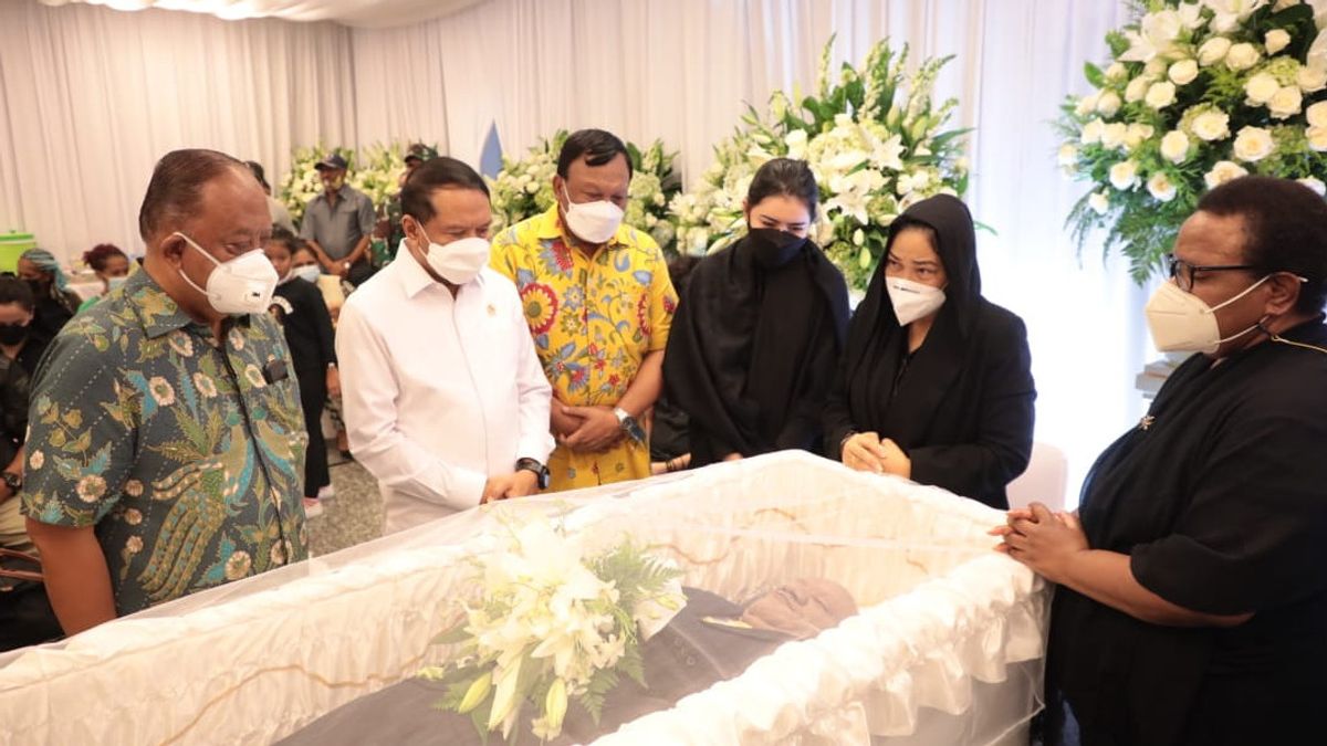 La Ministre Amali Présente Ses Condoléances Après La Mort De Klemen Tina