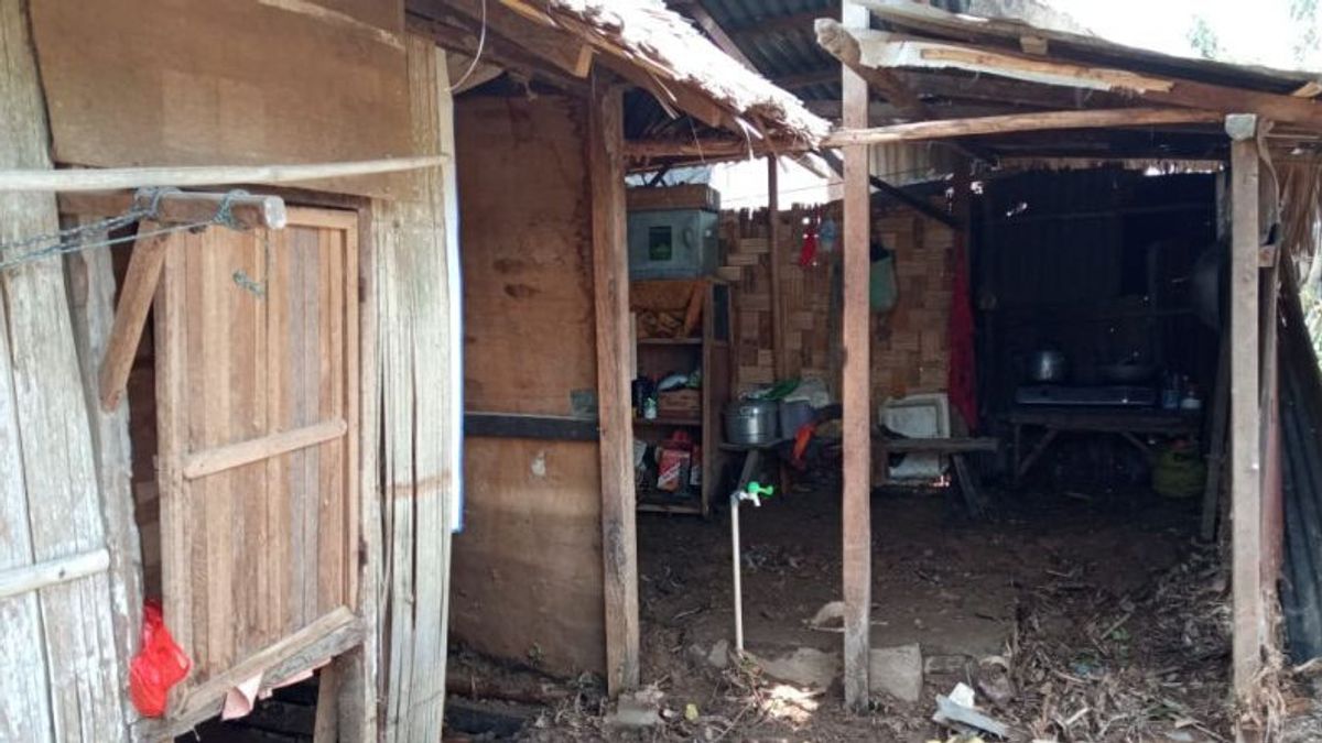 حكومة جنوب شرق ميناهاسا ريجنسي تصلح على الفور المنازل المتضررة بسبب الكارثة