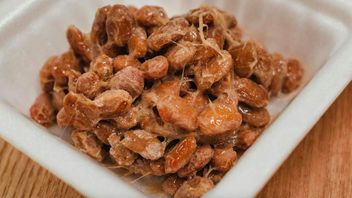 ユニークなテクスチャと刺激臭を持つ、これは健康のためのナットを食べる利点です