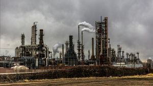 Ukraina Rajin Serang Infrastruktur Energi-BBM Rusia, Begini Efek Jangka Panjangnya?