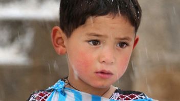 قصة رعب مرتضى: فتى حقيبة عبادة ميسي مستهدف في اختطاف طالبان