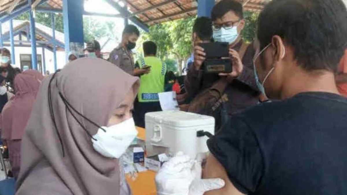 井里汶地区公众对加强疫苗的热情低下