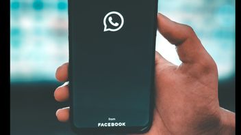 WhatsApp <i>Blak-Blakan</i> Tak Akan Berbagi Data dengan Facebook