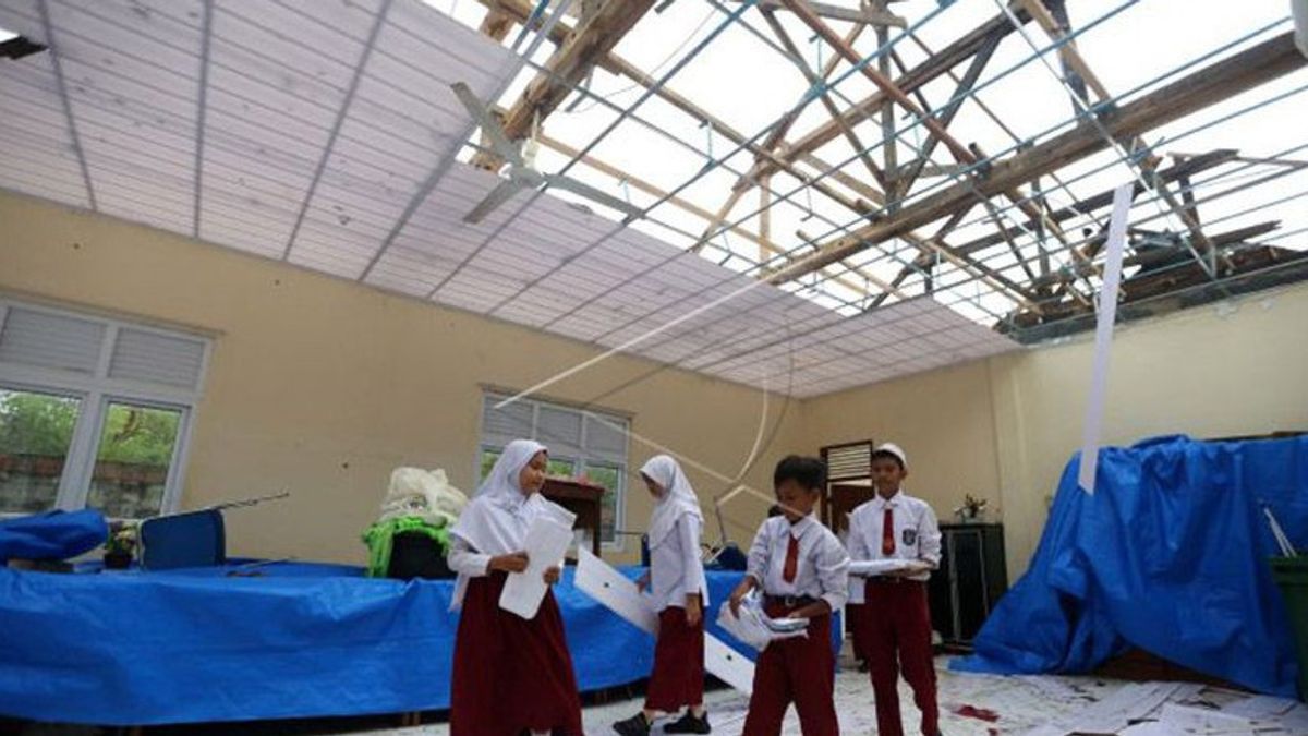 Angin Kencang Rusak 233 Rumah Warga Aceh