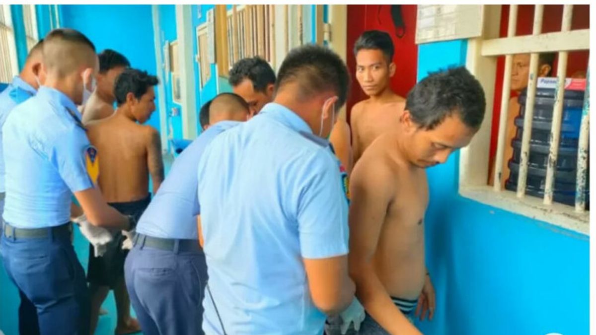 Inspection At The Bandarlampung Detention Center: Spoons, Glass Bottles And Nail Clippers Confiscated