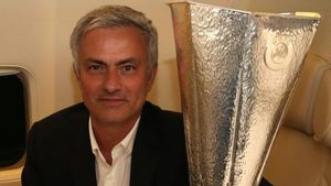 Jose Mourinho Resmi Jadi Pelatih Benfica, Tiga Minggu setelah Dipecat Fenerbahce
