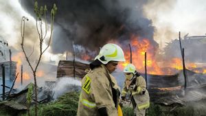 Kebakaran di Cilincing dari Tungku Penyulingan Tiner yang Meledak