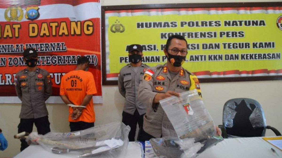 A Man In Natuna Becomes A Suspect After Burning 15 Meters Of His Own Land, The Police Confiscate 4 Logs, Hoe And Matches