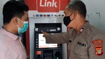 Nyaris Jadi Korban Pencurian Modus Ganjal Kartu ATM, Pria Ini Lapor Kapospol Pondok Kopi