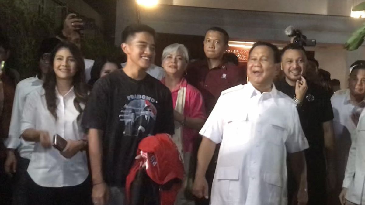 Wearing Prabowo's Picture T-shirt, Kaesang Claims To Be "Ngefans"
