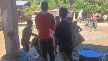 Pemkab Nagan Raya Aceh Tambah 2 Truk Tangki Salurkan Air Bersih ke Korban Banjir di 3 Kecamatan 
