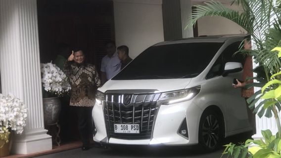 Prabowo Beri Tanda Jempol saat Ditanya soal Kunjungan Surya Paloh ke Kertanegara