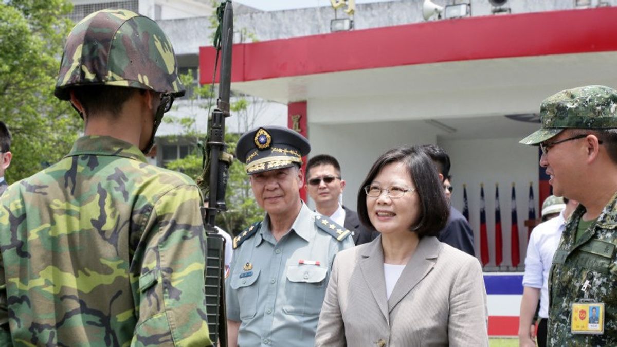 Calls Tensions With Beijing Worst In 40 Years, Taiwan Defense Minister: Could Invasion In 2025