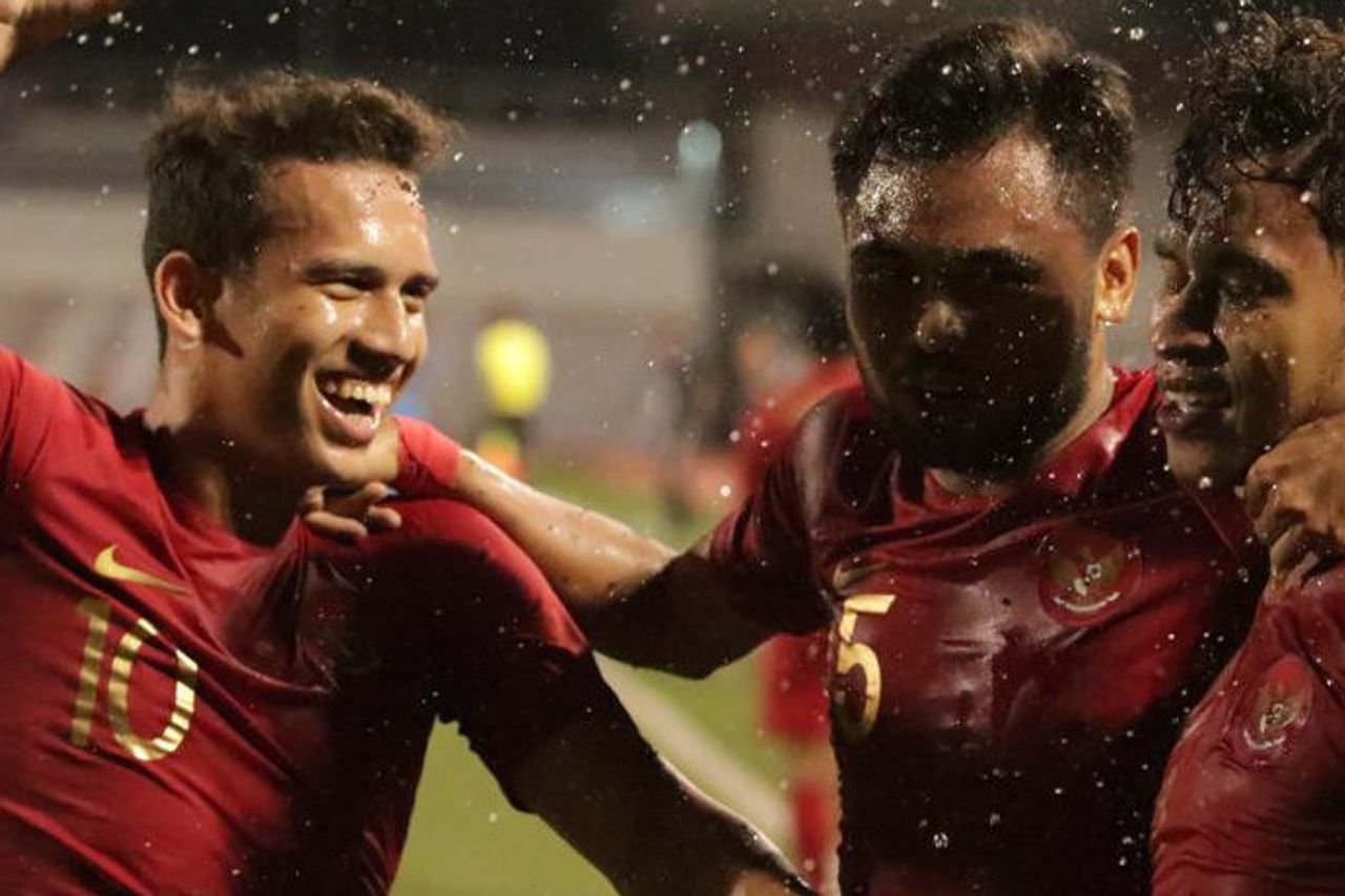 サッカーの生放送 インドネシア対ベトナムの東南アジア競技大会の決勝戦とチャンピオンズリーグがあります