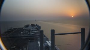 Iran akan Buka Selat Hormuz Selama 2 Pekan