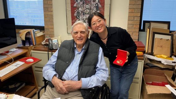 John Goodenough, Pionir Baterai Lithium-ion dan Penerima Nobel, Meninggal Dunia pada Usia 100 Tahun