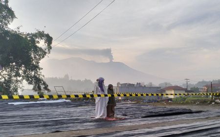 Pos Pengamatan Perkirakan Ada 1 Juta Meter Kubik Material Vulkanik Menumpuk di Hulu Gunung Marapi