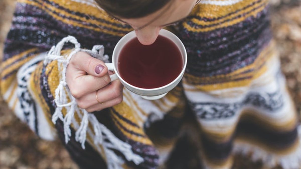 هنا 6 مخاطر استهلاك الشاي على معدة فارغة!