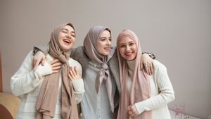 Gampang Gerah? Kenali Jenis Kain untuk Gamis yang Adem Agar Nyaman Dipakai