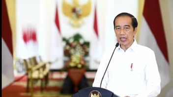 Après Avoir Su Que La Loi Sur La Création D’emplois Avait été Déclarée Inconstitutionnelle, Jokowi A Demandé à Ses Ministres D’exécuter La Décision De La Cour Constitutionnelle.