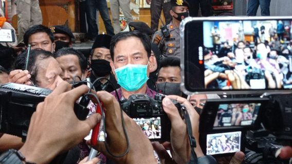 Alasan Mengapa Munarman Ditangkap Densus 88, Berikut Rekam Jejaknya