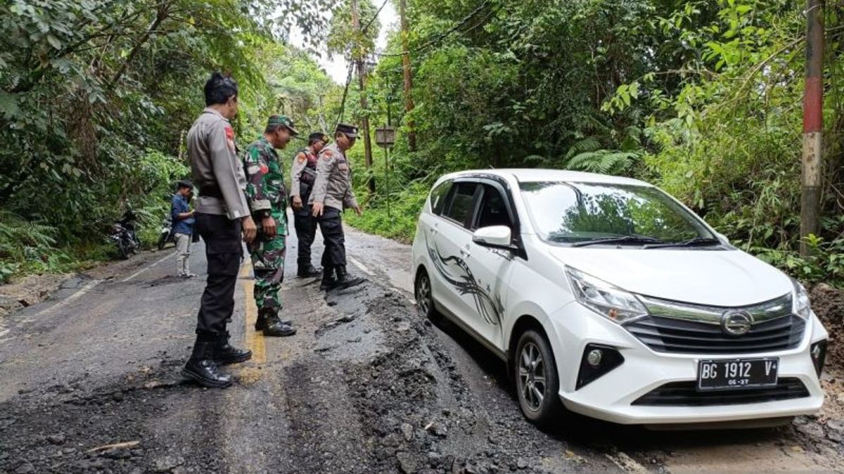 10 Meters Of Land Movement, Liwa-Crui Traffic In West Lampung Is Hampered