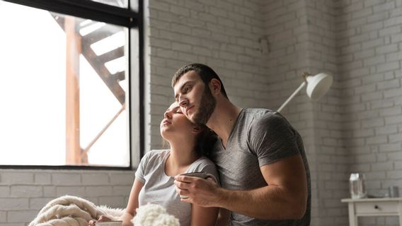 7 Dampak Positif Orgasme untuk Hubungan Suami Istri