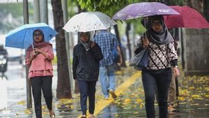 2月25日の天気、ジャカルタの一部は日曜日の朝に雨が降った