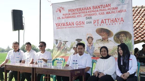 na Fédération GSN et PT Att vodka Kemi Mandiri empoisonnent des engrais pour les agriculteurs de Majalengka