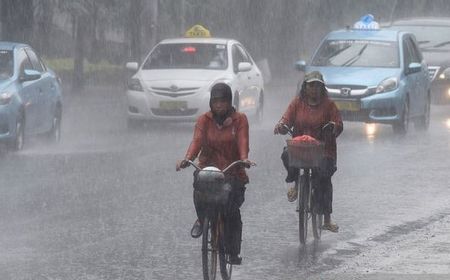 Cuaca Minggu 12 Mei, Sebagian Ibu Kota Provinsi Diguyur Hujan Ringan