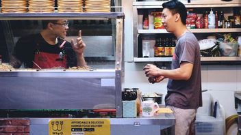 Les Restaurants De Singapour Restent Ouverts Pendant Le Confinement Pour Partager De La Nourriture Gratuite
