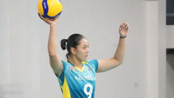 Charming-looking Volleyball Player Nurlaili Kusuma Reveals The Important Figure Behind His Career Journey