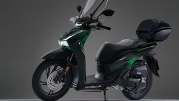 本田推出了新的复古型摩托车,具有穿透体格