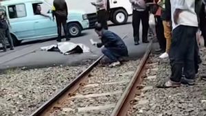 Unidentified Man Found Dead On Pademangan Train Track, Jakut