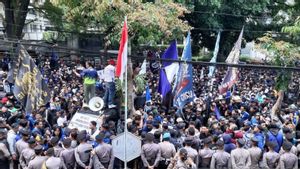 Aksi Protes Bobotoh Soal Tiket Daring Nyaris Memanas Gara-gara Ulah Pencopet, Beruntung Polisi Sigap