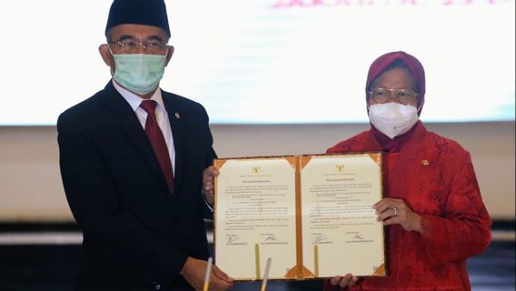 Jadi Menteri Sosial, ICW Minta Risma Tak Rangkap Jabatan